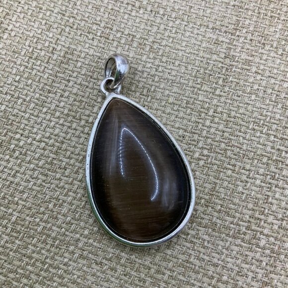 Avon Vintage Chocolate Rain Brown Silver Tone Teardrop Pendant - Picture 5 of 9